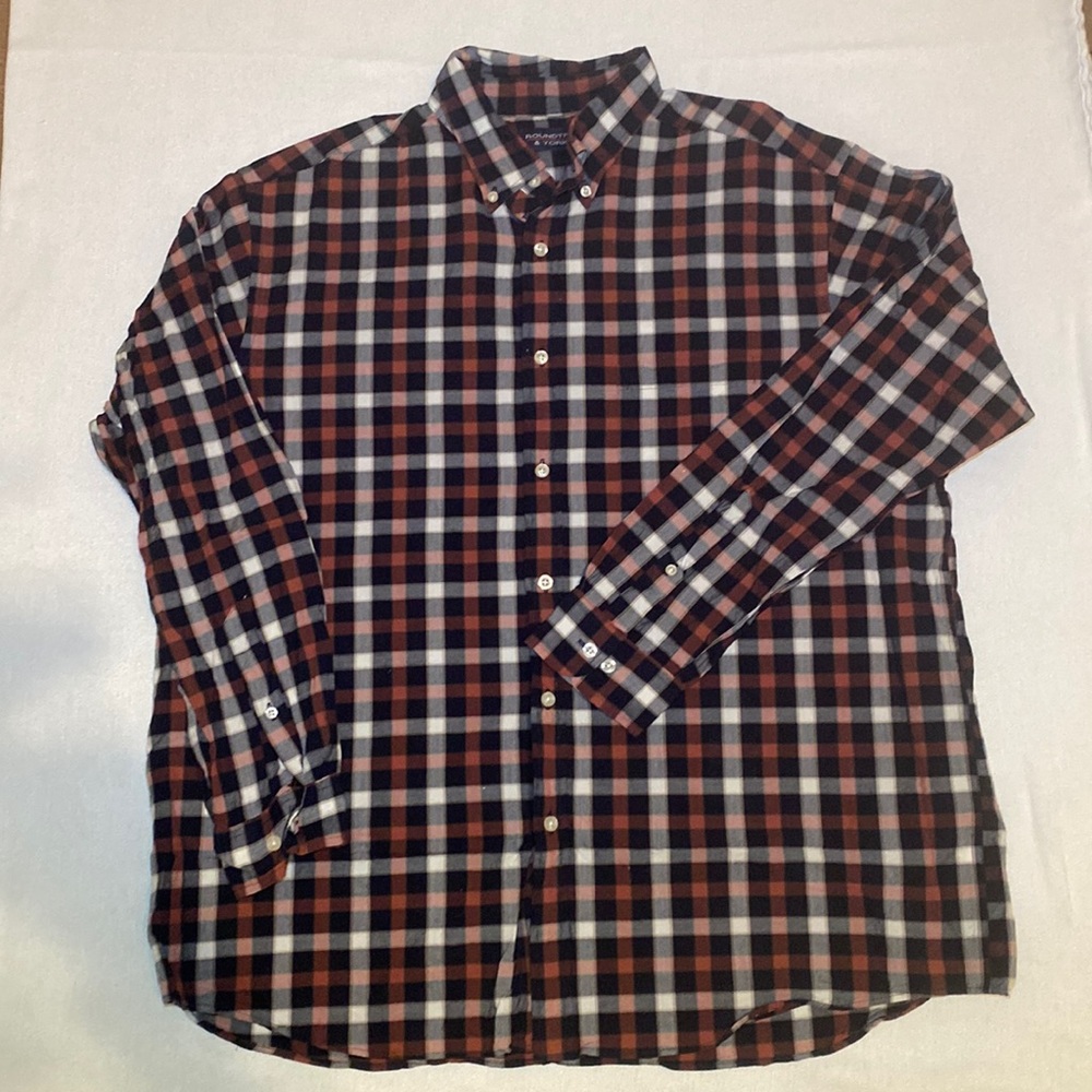 NWOT Men’s Button Down Dress Shirt